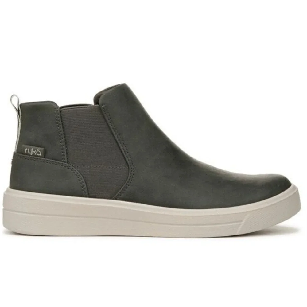 Ryka Women Boots‎ 8.5M Viv Water Resistant Sneaker Faux Leather Slip On Walking